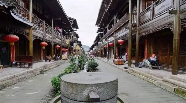 探索知识,畅所欲言-有哪些百搭单品可以让小个子在秋冬显高显瘦?问答交流平台